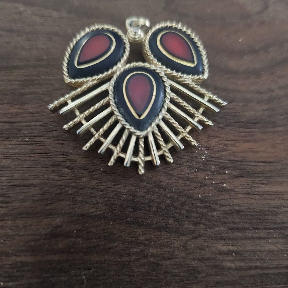Vintage Sarah Coventry Pendant
